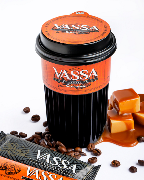 Фото 4. Кофе молотый VASSA в стакане с натуральным сиропом Карамель