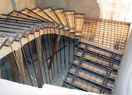 Фото 2. Заливаем бетонную лестницу.любой сложности