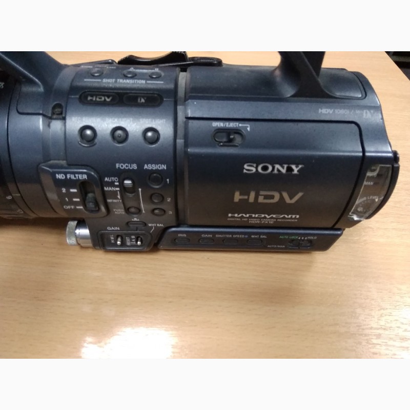 Фото 2. Видеокамера Sony HDR-FX1E (кассетная)