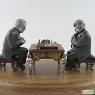 Статуэтка-шахматисты в подарок