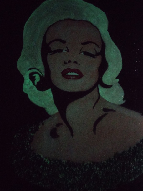 Фото 5. Картины выполненные каменной крошкой светящиеся в темноте в технике 3Д