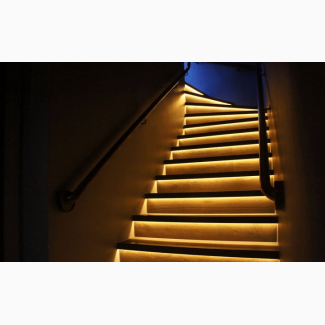 Качественные светильники для лестниц
