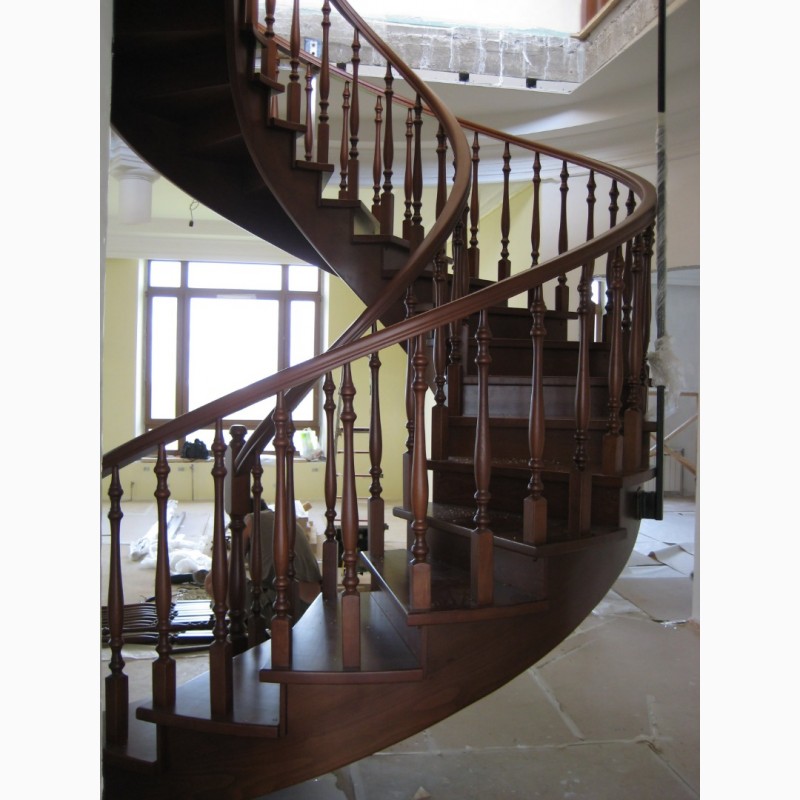 Фото 2. Изготовление деревянных лестниц на второй этаж заказать