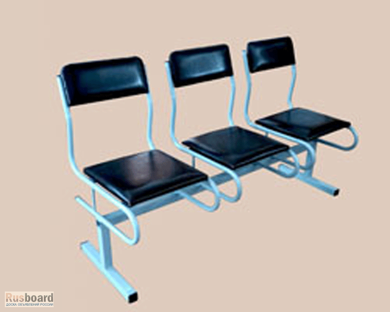 Фото 4. Перфорированные многоместные секции стульев