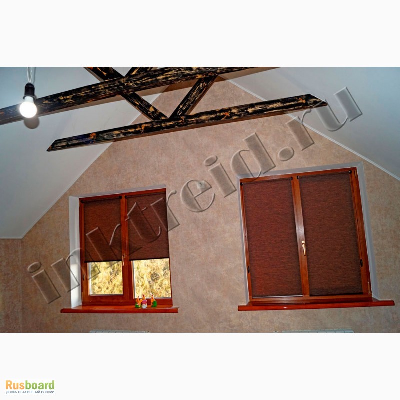 Фото 6. Рулонные шторы на коричневые пластиковые окна, рамы
