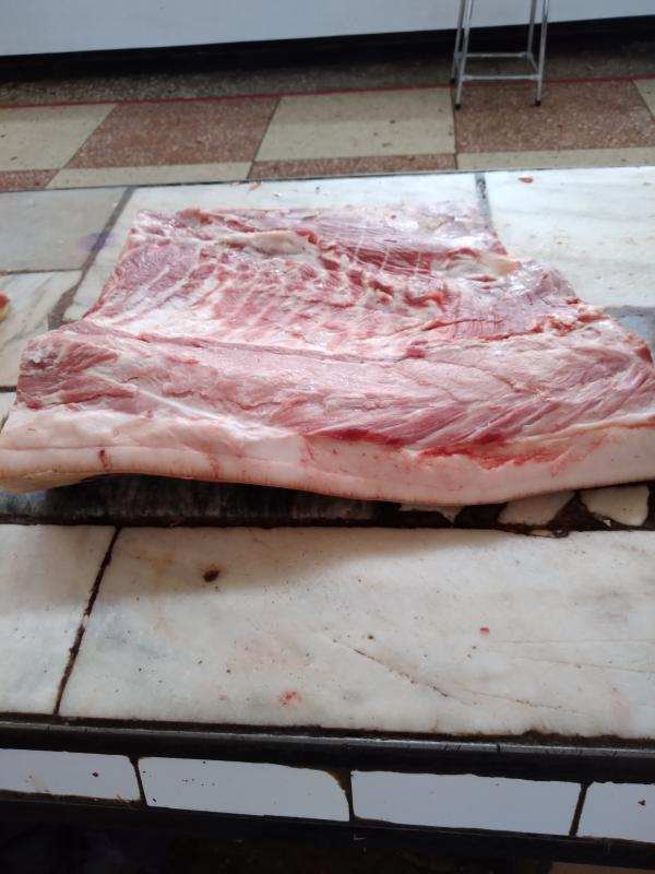 Фото 4. Продается грудинка свиная охлаждённая без кости, домашняя