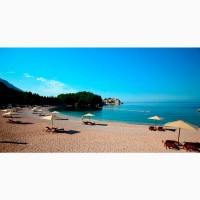 Наслаждайтесь панорамным видом на море. Черногория. Святой Стефан
