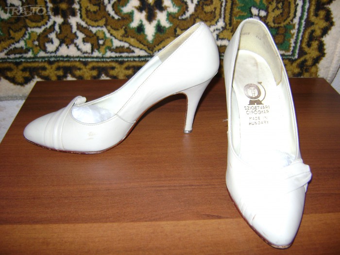 Продам женские импортные туфли размер от 39 до 41 кожа новые и чуть б/у