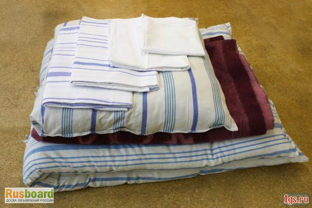 Фото 18. Трехъярусные металлические кровати, кровати со спинками ДСП, деревянные кровати