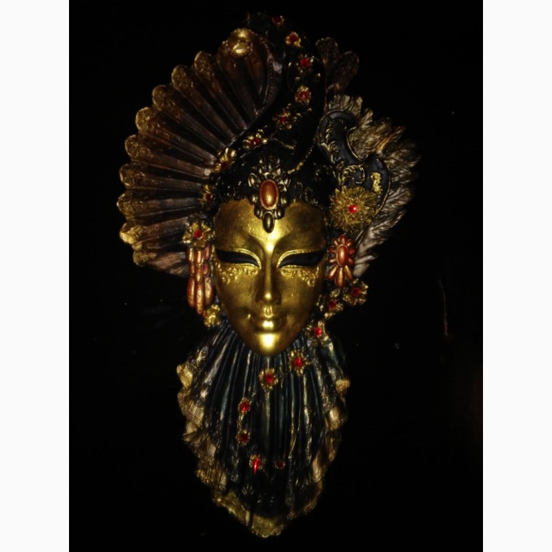 Фото 3. Венецианская маска Рубин