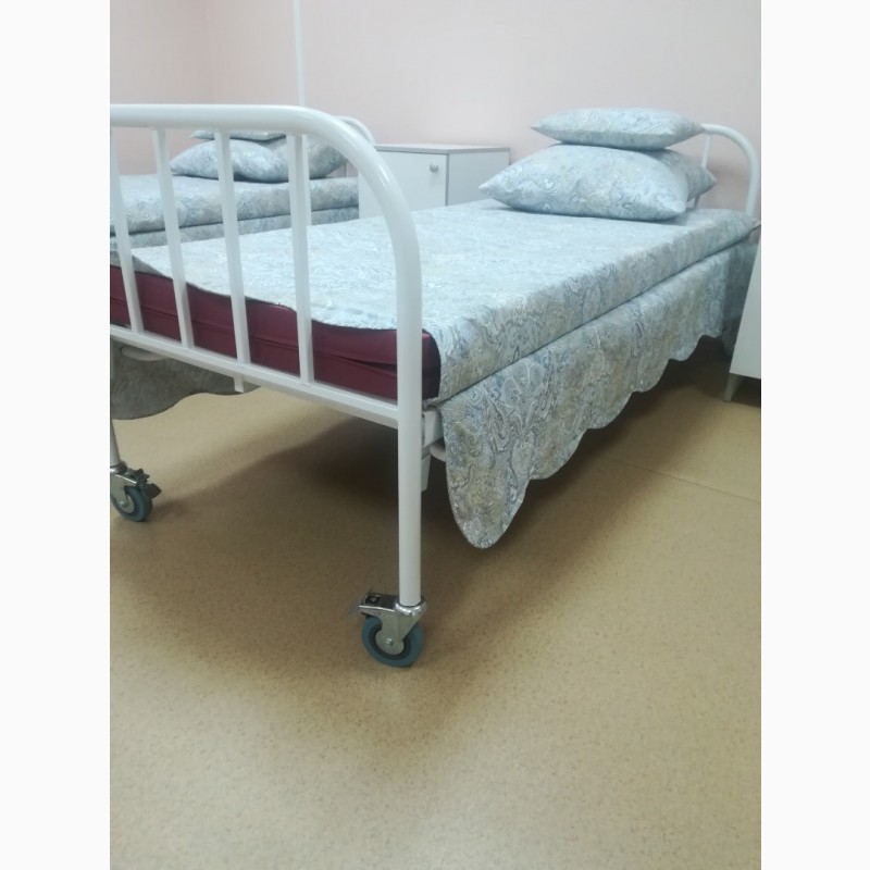 Медицинская кровать с подъемным