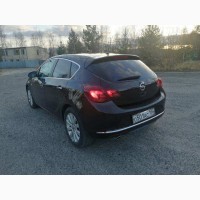 Продам автомобиль Opel Astra, 2013 г.в., Лянтор