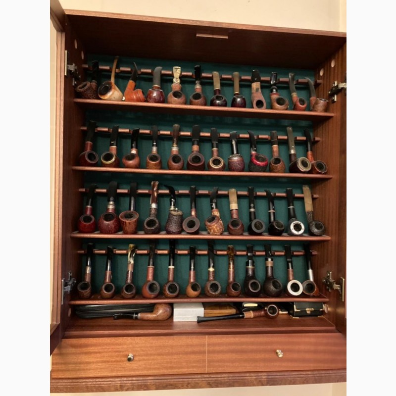 Фото 3. Продам навесной шкаф для курительных трубок «Marconi» и с ним хороший набор трубок