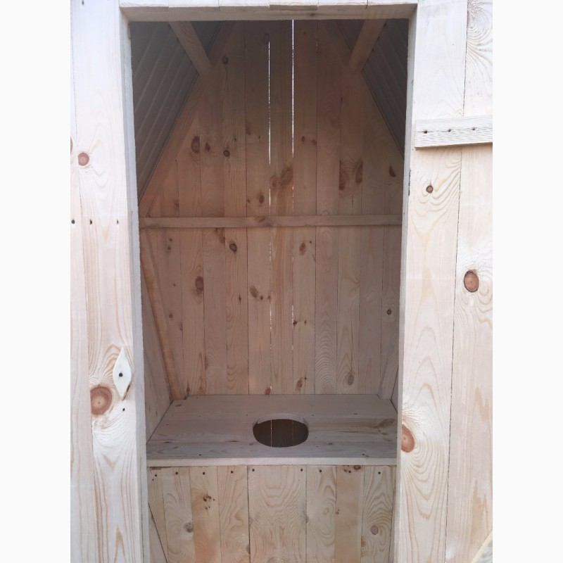 Фото 2. Садовые деревянные туалеты