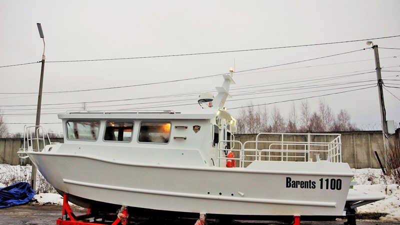 Морской скоростной водометный катер Баренц 1100