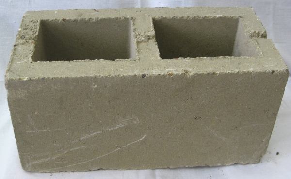 Фото 2. Пескоцементные блоки от производителя