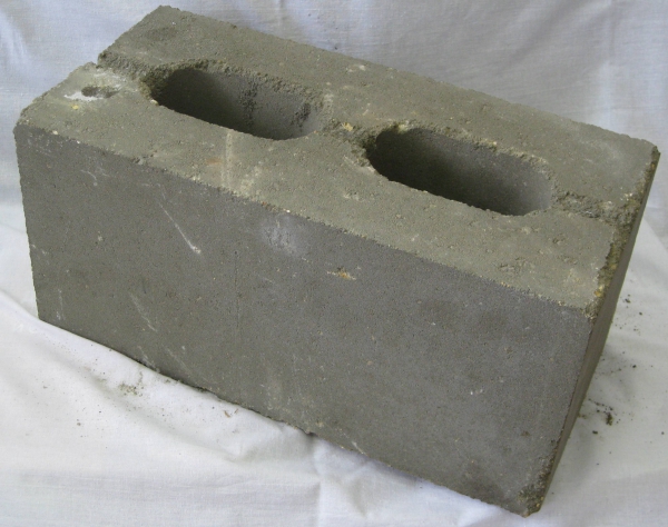 Фото 3. Пескоцементные блоки от производителя