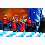 Русский фольклорный ансамбль у барина