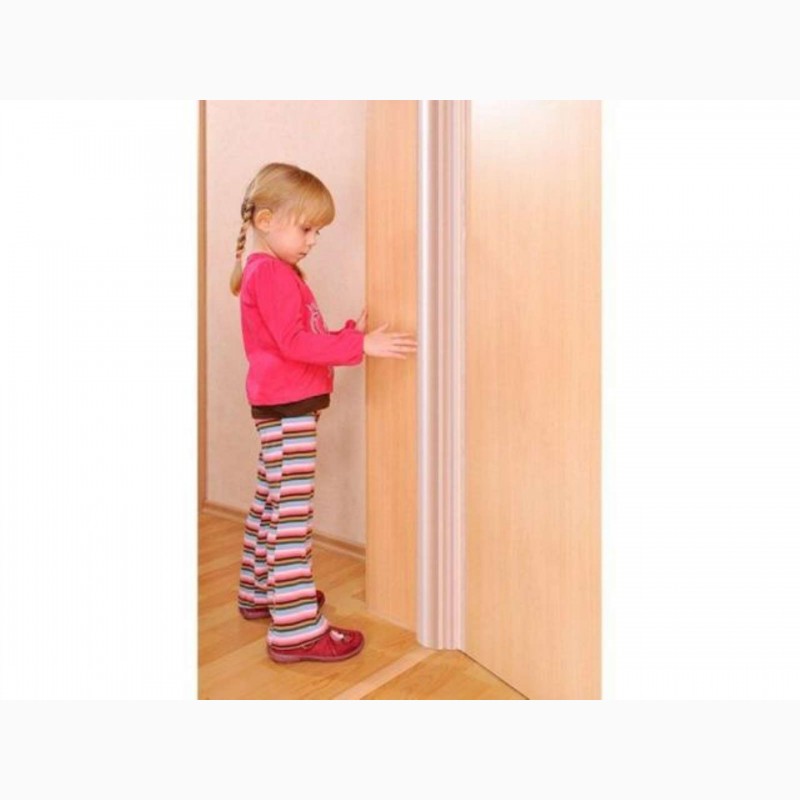 Фото 8. Защита от защемления пальцев в двери. Baby Safety