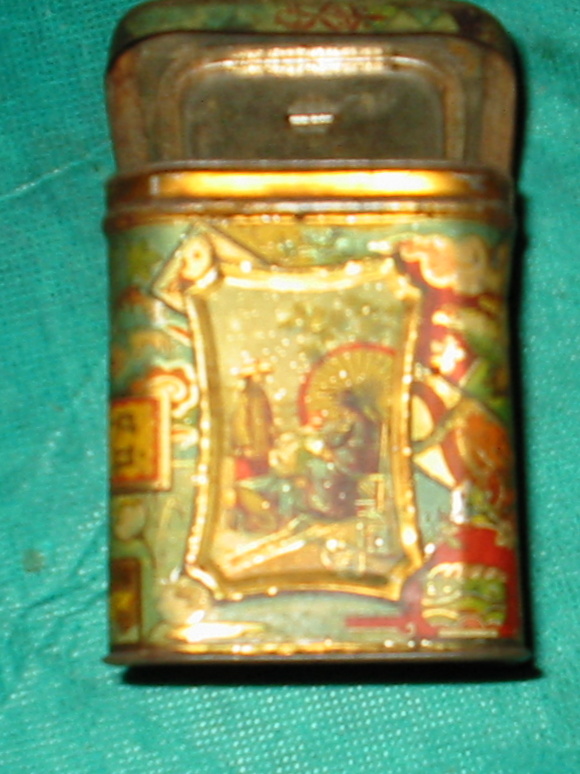 Фото 4. Железная коробочка из-под чая с двойной крышкой
