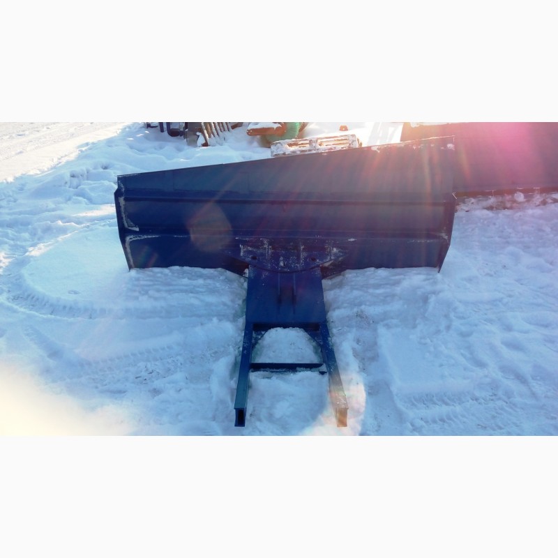 Фото 2. Отвал усиленный скоростной снежный ОСС 2.5 на МТЗ